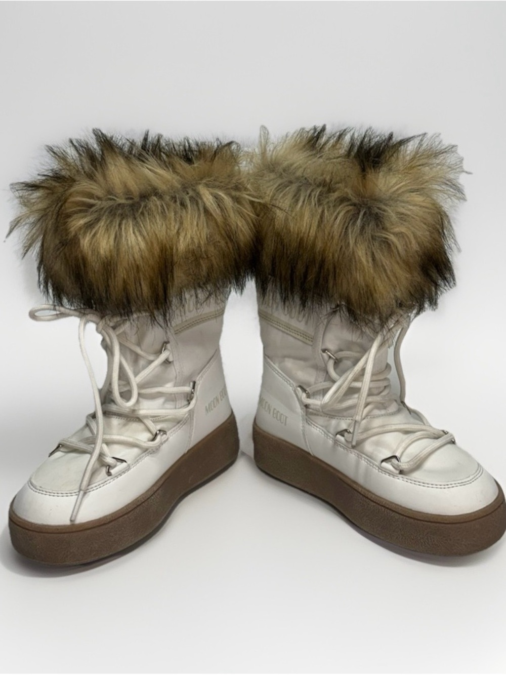 ✨ Moon Boot Faux Fur Winter Boots – Cream/White | Gently Used | US Size 1 ✨ - Picture 4 of 7